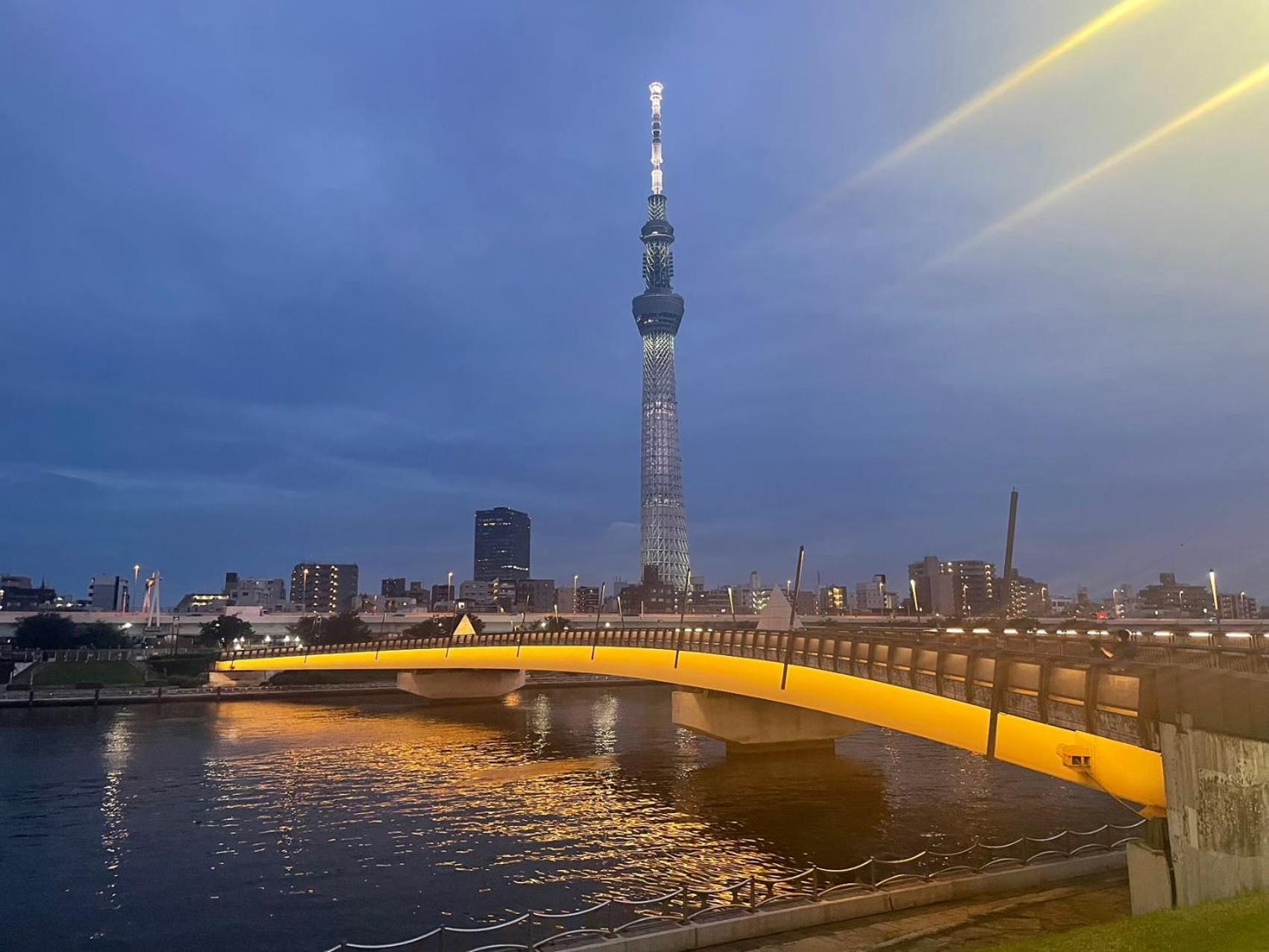 Calum Asakusa Imado Tokyoカルム浅草今戸ツインルーム新築民泊東京浅草隅田川今戸神社近くスカイツリー見えるコンビニコインランドリー近くある浅草駅まで徒歩圏内アクセス便利成田空港羽田空港銀座渋谷東京駅直通 อพาร์ทเม้น